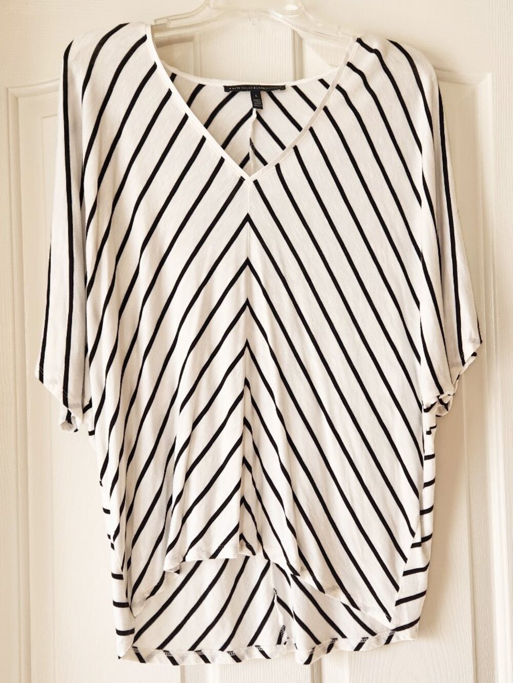 White House Black market black&white stripe V-neck Dolman sleeve T-shirt Size L